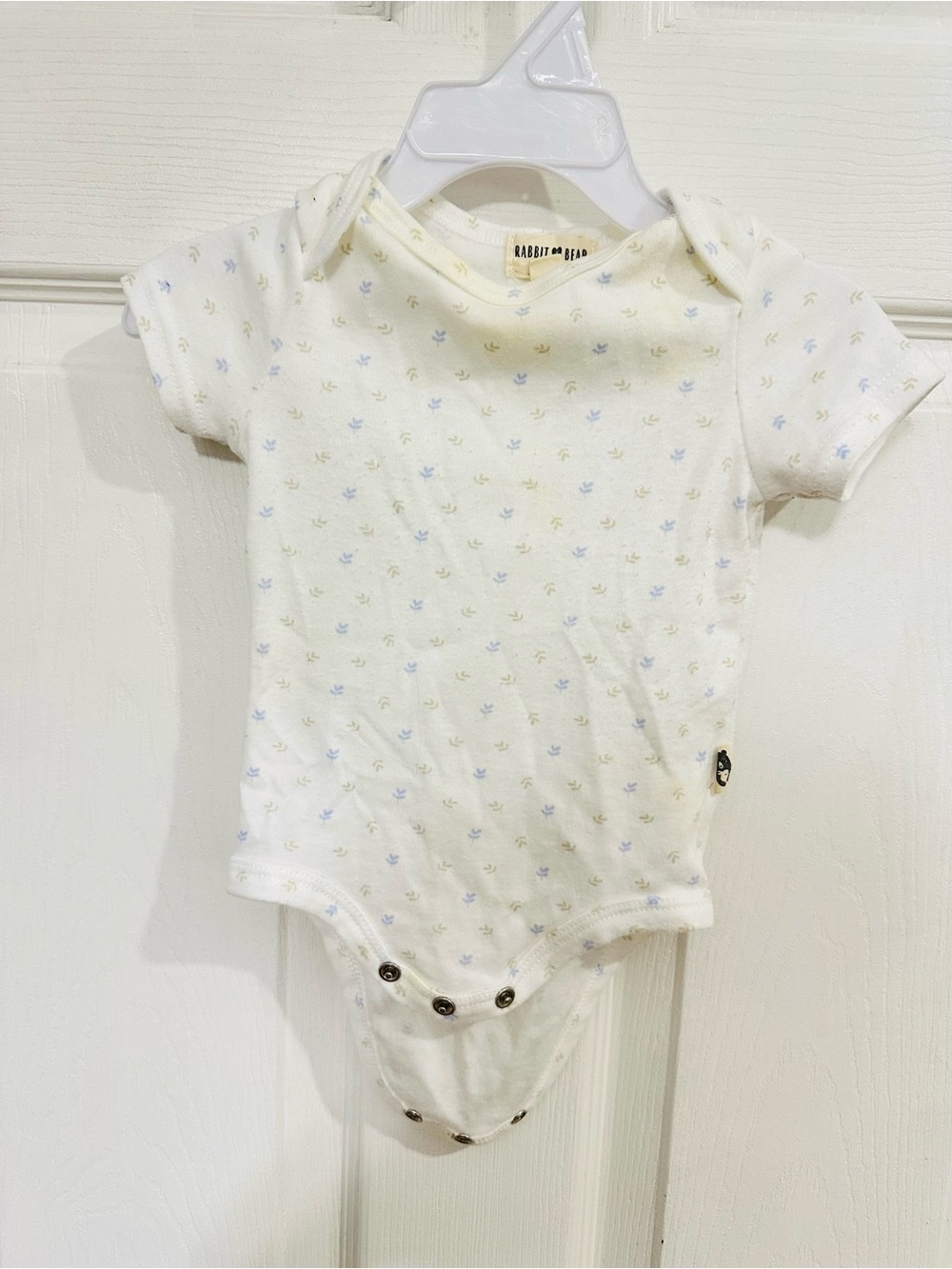 Cream Short-Sleeve Baby One-Piece Bodysuit with Blue & Yellow Dots